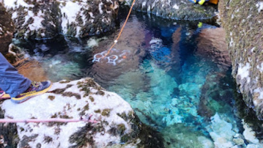 Hallazgo histórico en Castril (Granada): descubren la cueva inundada más profunda de España con un robot submarino.