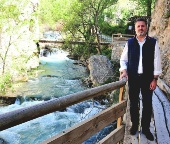 La Peña de Castril, protagonista en la nueva guía divulgativa para facilitar la visita y el conocimiento de los Monumentos Naturales de Andalucía